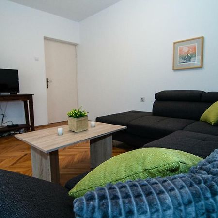 New Renovated Apartment 15 Min From Beach On Foot Пула Екстер'єр фото
