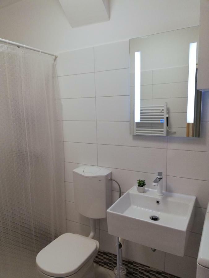 New Renovated Apartment 15 Min From Beach On Foot Пула Екстер'єр фото
