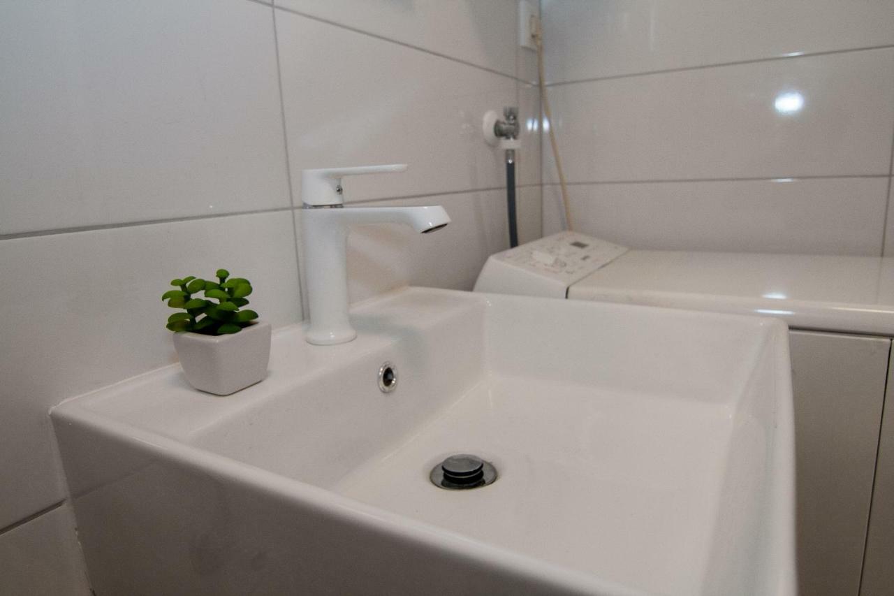 New Renovated Apartment 15 Min From Beach On Foot Пула Екстер'єр фото