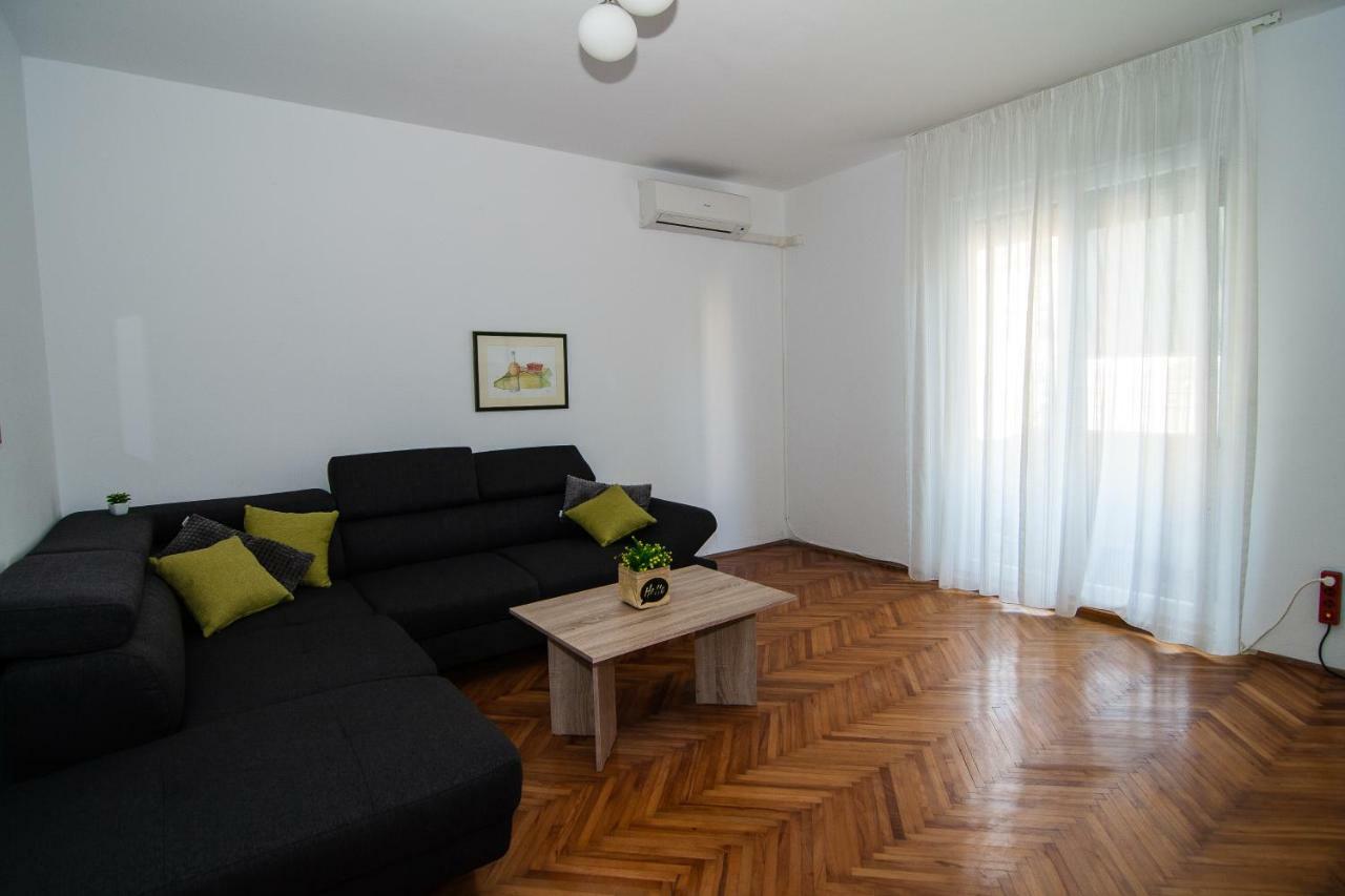 New Renovated Apartment 15 Min From Beach On Foot Пула Екстер'єр фото