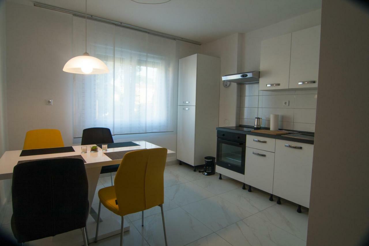 New Renovated Apartment 15 Min From Beach On Foot Пула Екстер'єр фото