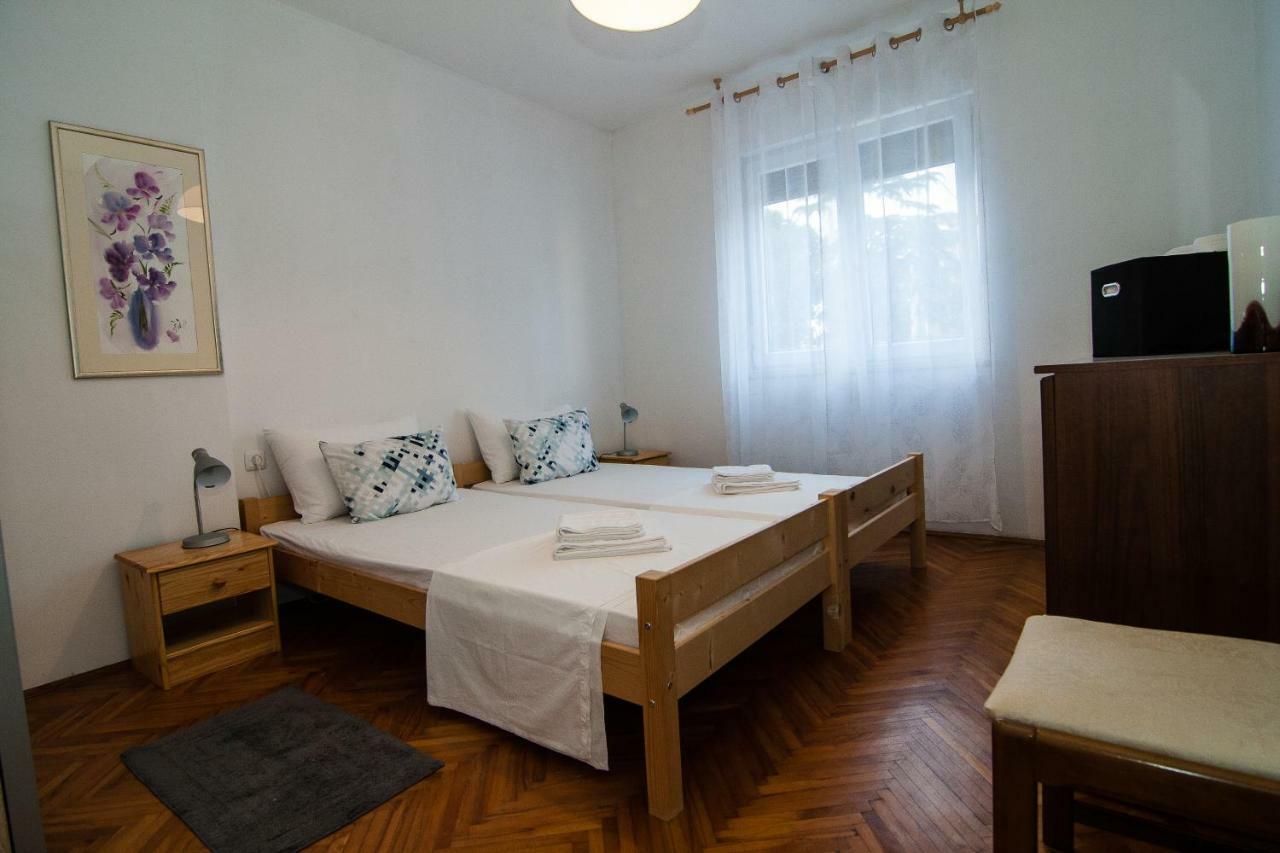 New Renovated Apartment 15 Min From Beach On Foot Пула Екстер'єр фото