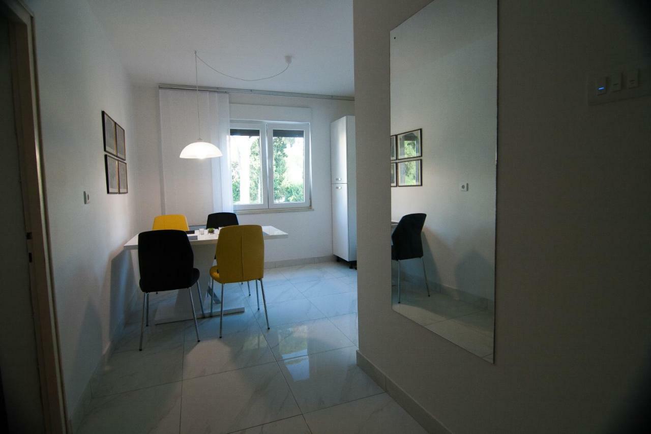 New Renovated Apartment 15 Min From Beach On Foot Пула Екстер'єр фото