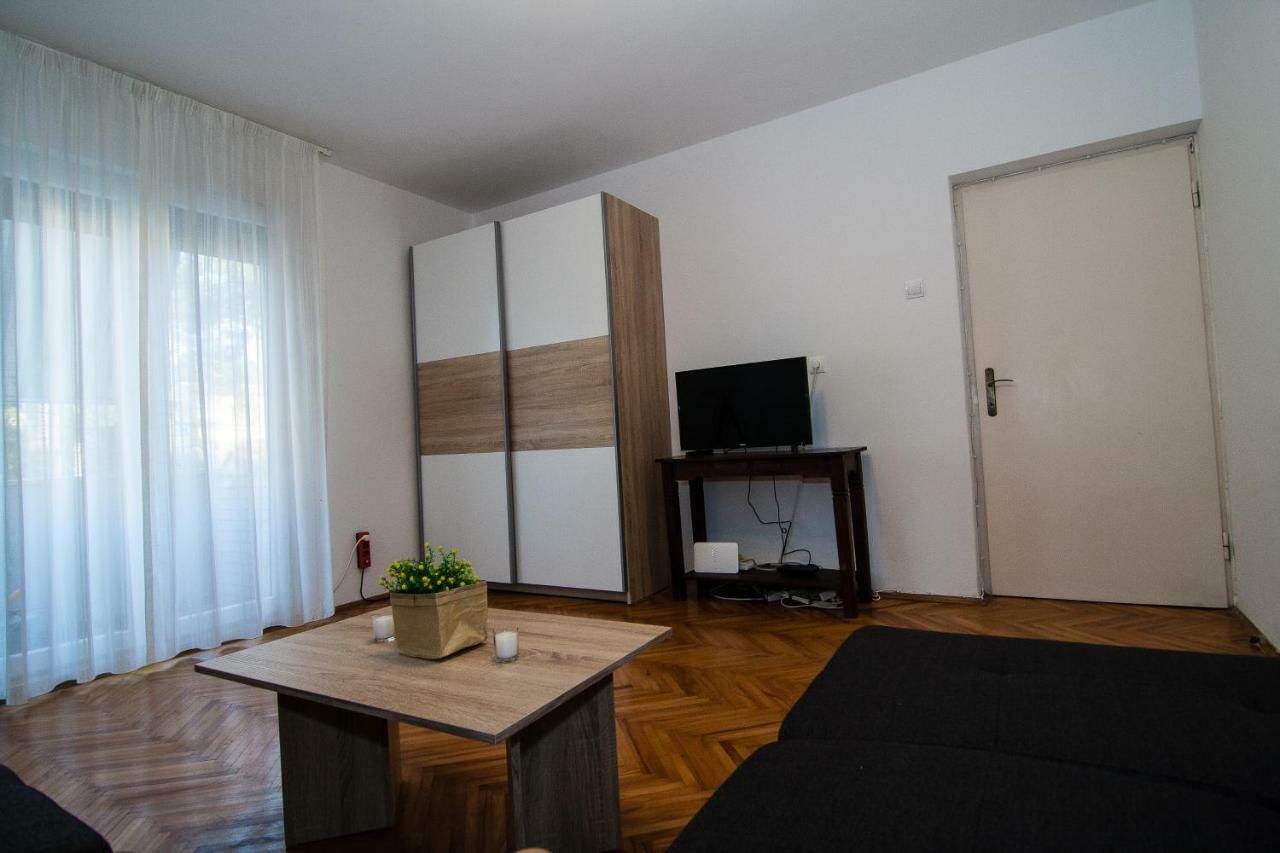 New Renovated Apartment 15 Min From Beach On Foot Пула Екстер'єр фото