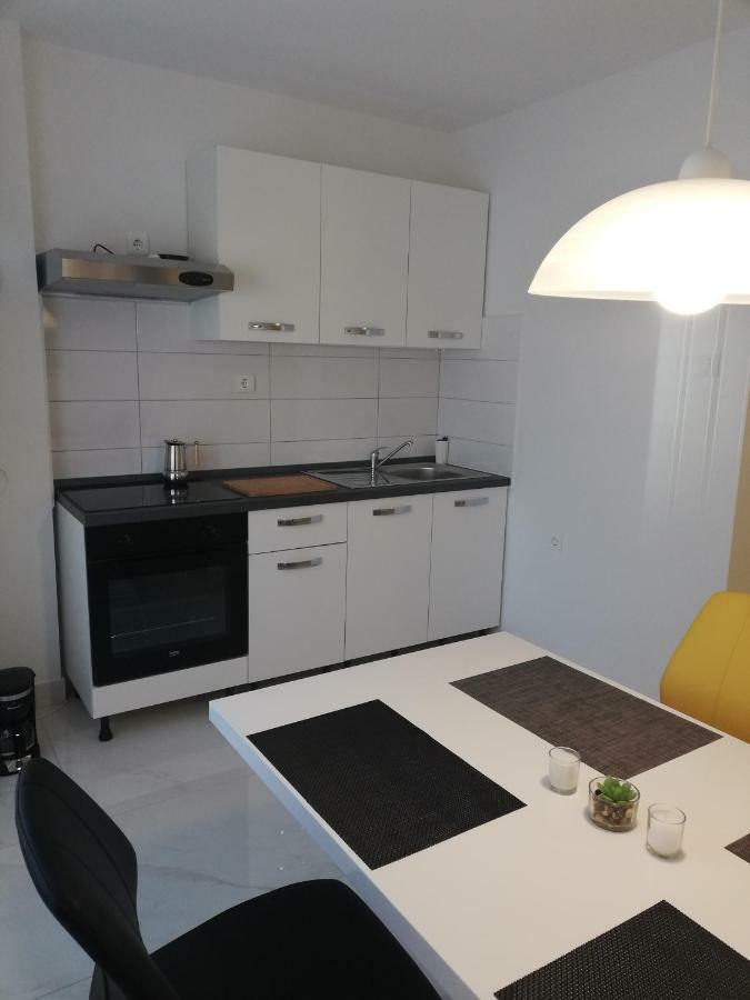 New Renovated Apartment 15 Min From Beach On Foot Пула Екстер'єр фото